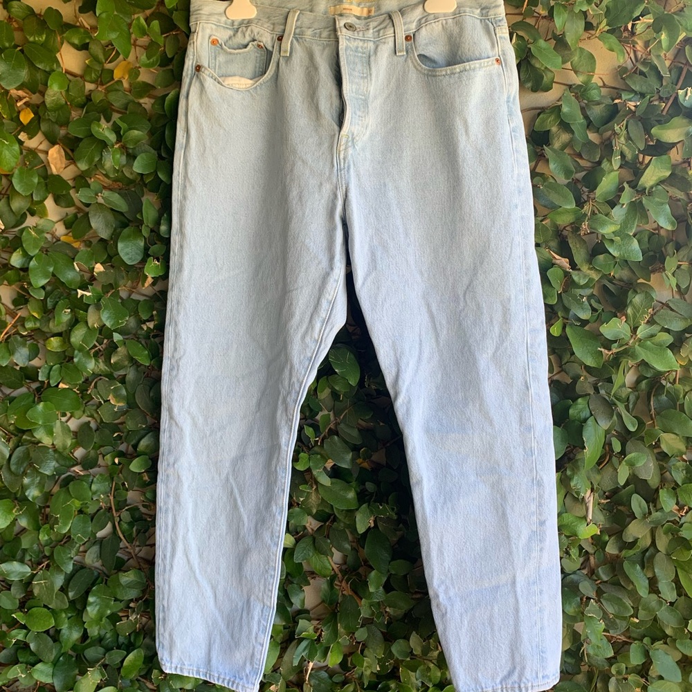Light-wash mom jeans